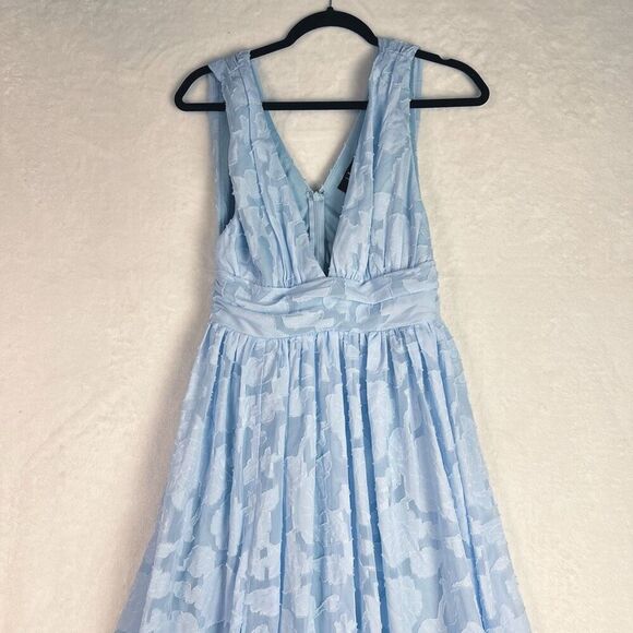 Lulus Sweet Sophistication Light Blue Burnout Floral Maxi Dress Size S NWT - Picture 7 of 15